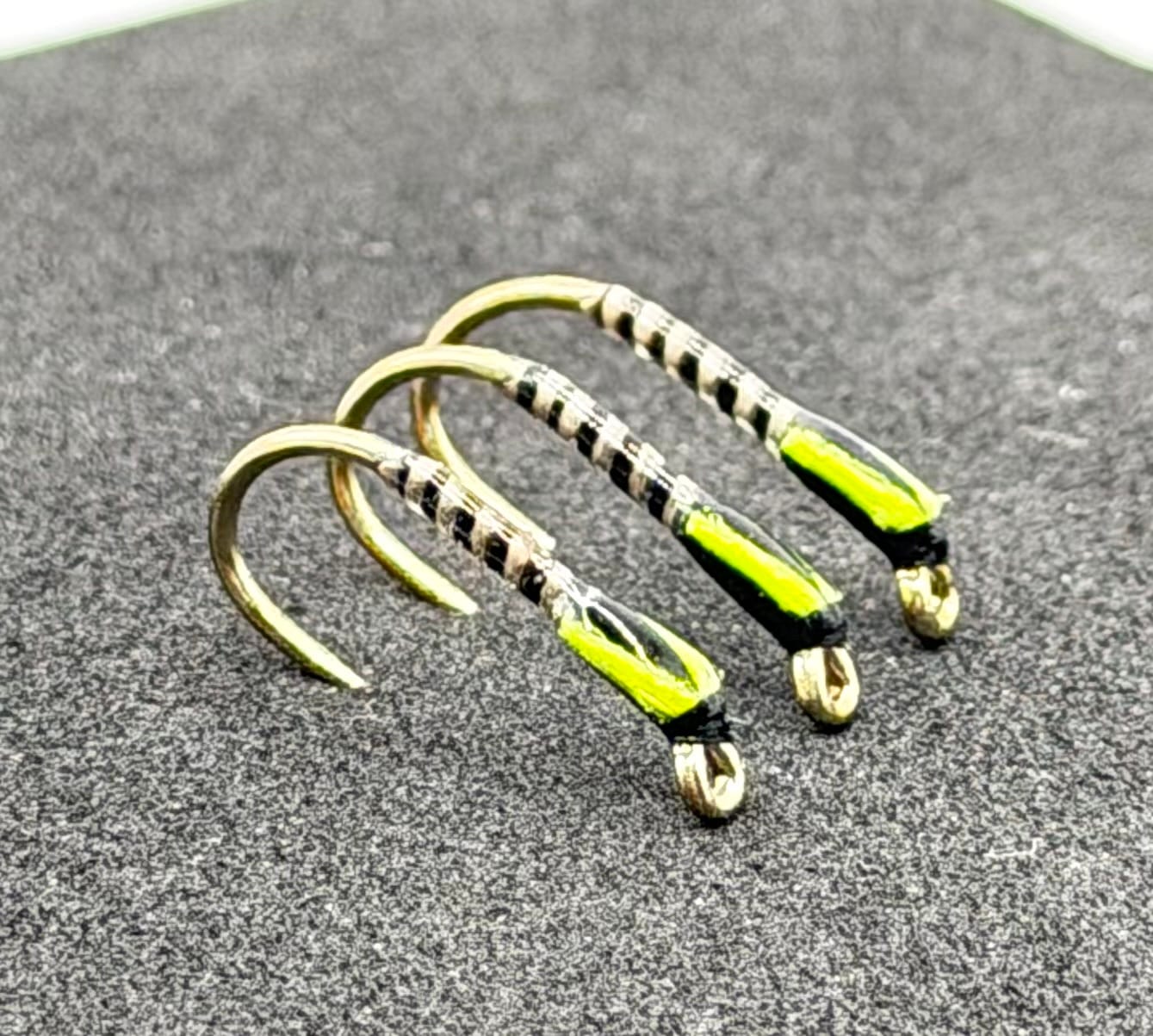 Natural Quill Buzzer - Fluro Yellow Cheeks